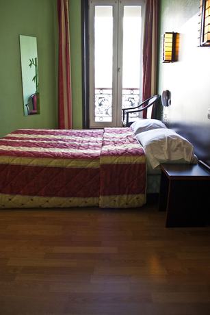 Imagen de la habitación del Hotel Cambrai. Foto 11