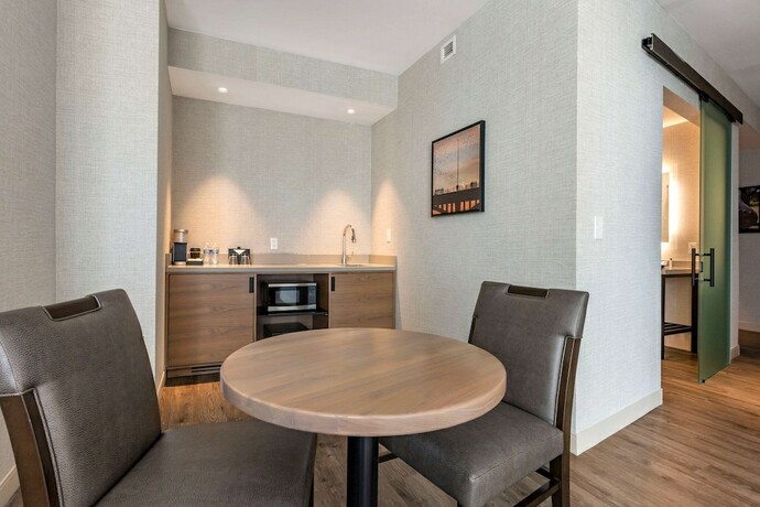 Imagen de la habitación del Hotel Cambria Austin Airport. Foto 15