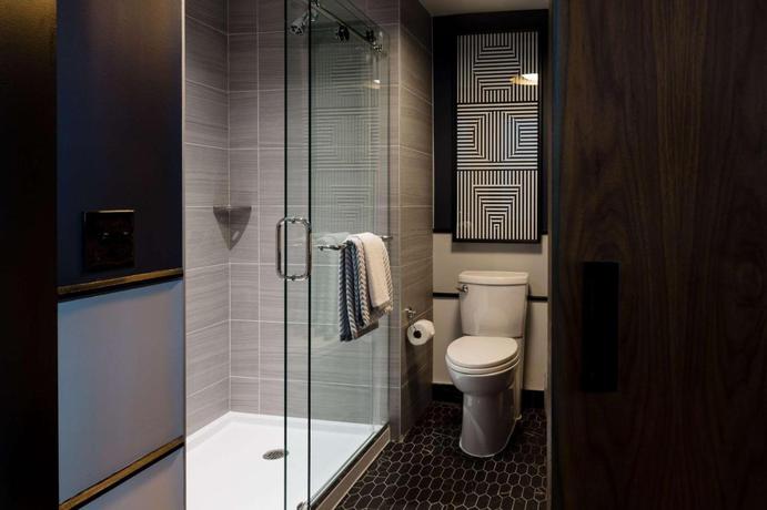 Imagen de la habitación del Hotel Cambria Boston Somerville. Foto 2