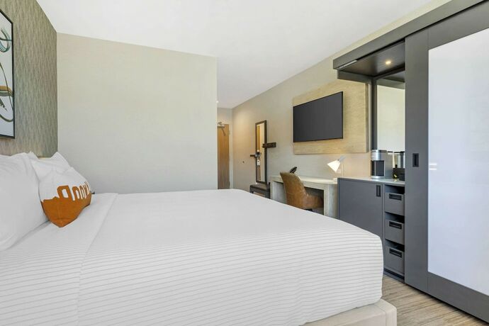 Imagen de la habitación del Hotel Cambria Burbank Airport. Foto 17