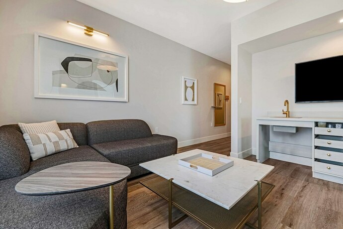 Imagen de la habitación del Hotel Cambria Calabasas. Foto 15