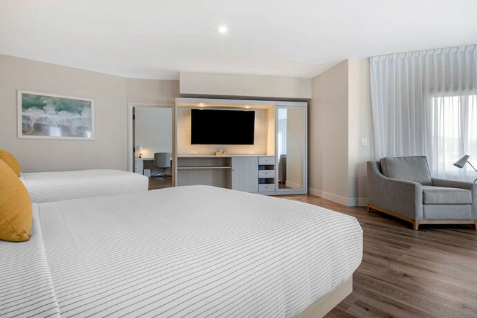 Imagen de la habitación del Hotel Cambria Calabasas. Foto 18