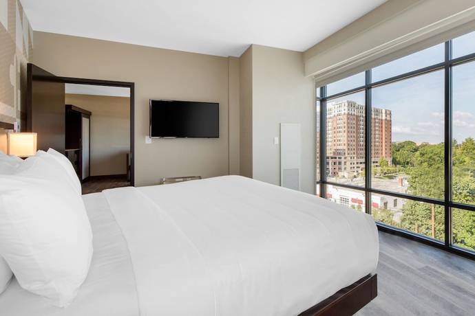 Imagen de la habitación del Hotel Cambria College Park. Foto 3