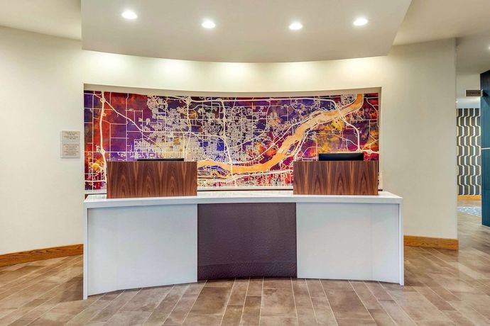Imagen de los interiores del Hotel Cambria Davenport Quad Cities. Foto 18