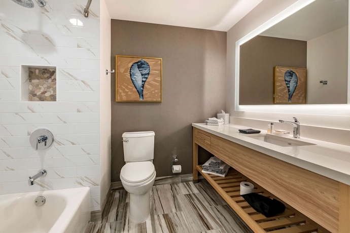 Imagen de la habitación del Hotel Cambria Fort Lauderdale Beach. Foto 6