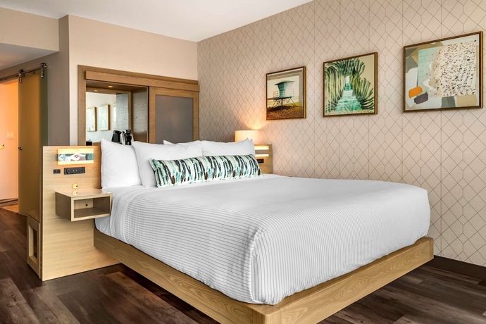 Imagen de la habitación del Hotel Cambria Fort Lauderdale Beach. Foto 9