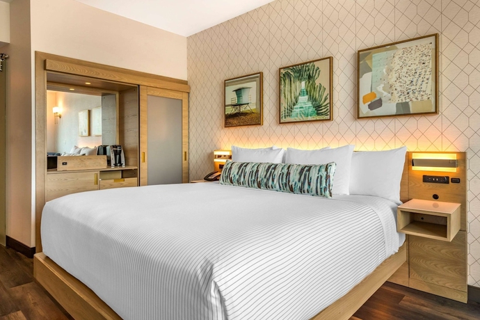 Imagen de la habitación del Hotel Cambria Fort Lauderdale Beach. Foto 13