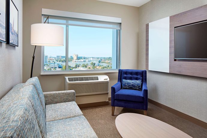 Imagen de la habitación del Hotel Cambria Hotel and Suites Anaheim Resort Area. Foto 11