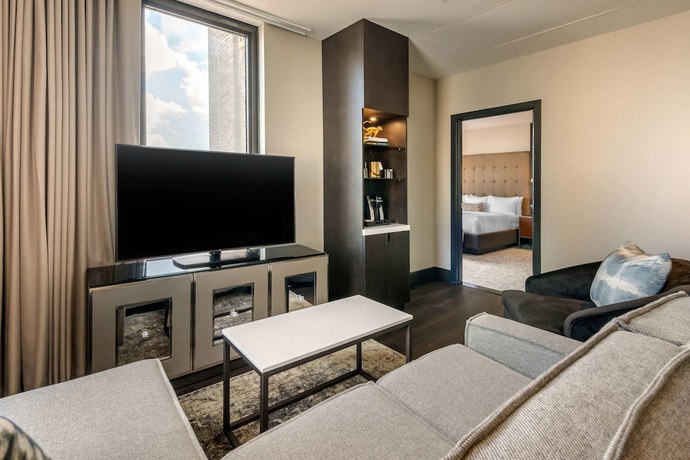 Imagen de la habitación del Hotel Cambria Houston Downtown Convention Center. Foto 2
