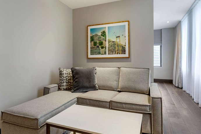 Imagen de la habitación del Hotel Cambria Houston Downtown Convention Center. Foto 4