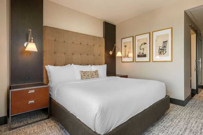 Imagen de la habitación del Hotel Cambria Houston Downtown Convention Center. Foto 5