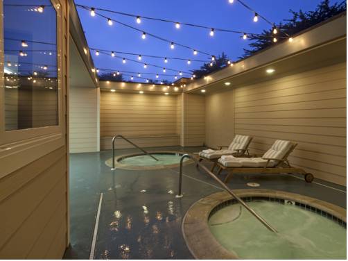 Imagen de la habitación del Hotel Cambria Landing Inn And Suites. Foto 2