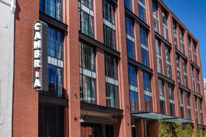 Imagen de los exteriores del Hotel Cambria New Orleans Downtown Warehouse District. Foto 7