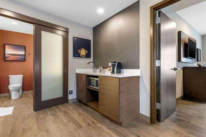 Imagen de la habitación del Hotel Cambria Omaha Downtown. Foto 2