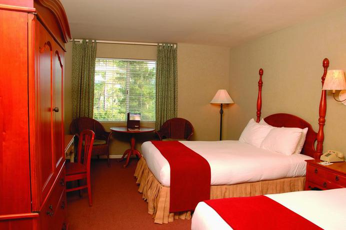 Imagen de la habitación del Hotel Cambria Pines Lodge. Foto 6