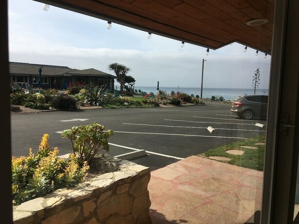 Imagen general del Hotel Cambria Shores Inn. Foto 9