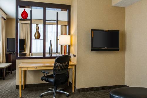 Imagen de la habitación del Hotel Cambria Traverse City. Foto 11