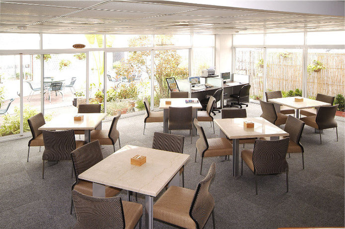 Imagen del bar/restaurante del Hotel Cambridge Hotel Yung Kong. Foto 6