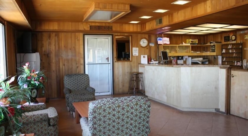 Imagen de los interiores del Hotel Cambridge Inn Motor Lodge. Foto 14