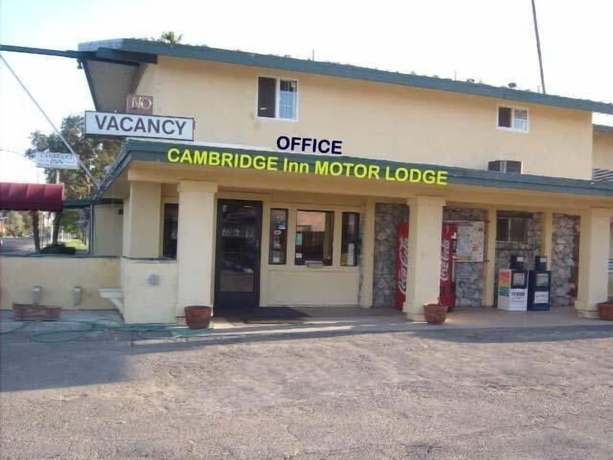 Imagen de los interiores del Hotel Cambridge Inn Motor Lodge. Foto 15
