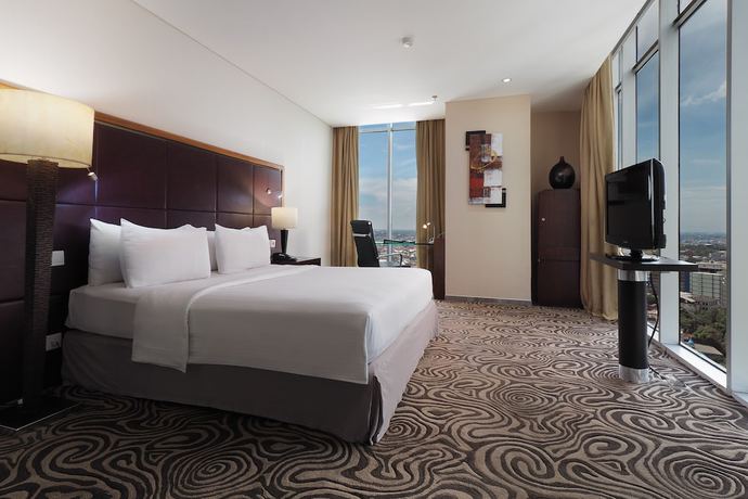 Imagen de la habitación del Hotel Cambridge Medan. Foto 9