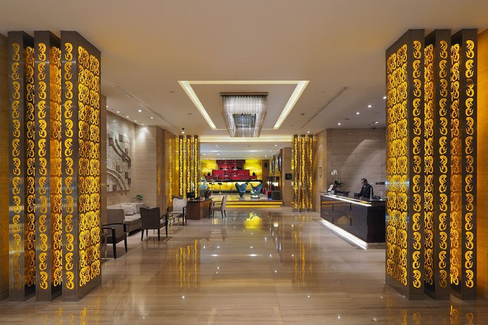 Imagen de los interiores del Hotel Cambridge Medan. Foto 19