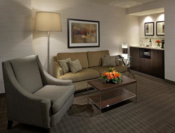 Imagen de los interiores del Hotel Cambridge Suites Toronto. Foto 7