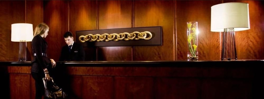 Imagen de los interiores del Hotel Cambridge Suites Toronto. Foto 8