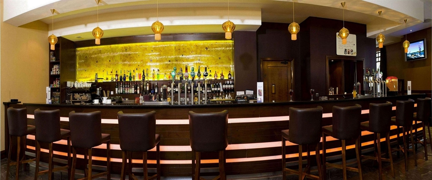 Imagen del bar/restaurante del Hotel Camden Court. Foto 6