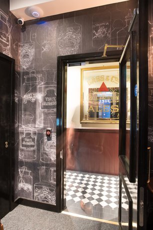 Imagen de los interiores del Hotel Camden Enterprise and Pub. Foto 19