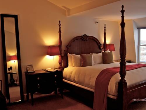 Imagen de la habitación del Hotel Camden Harbour Inn. Foto 7