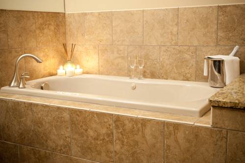 Imagen de la habitación del Hotel Camden On The Lake Resort and Spa. Foto 6