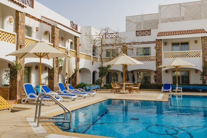 Imagen general del Hotel Camel Dive Club and. Foto 8