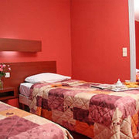 Imagen de la habitación del Hotel Camelia International. Foto 13