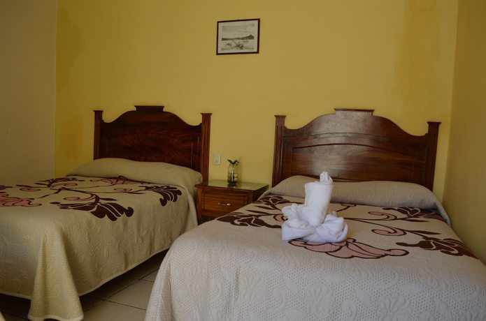 Imagen de la habitación del Hotel Camelinas &Aacute;rea Blanca. Foto 3