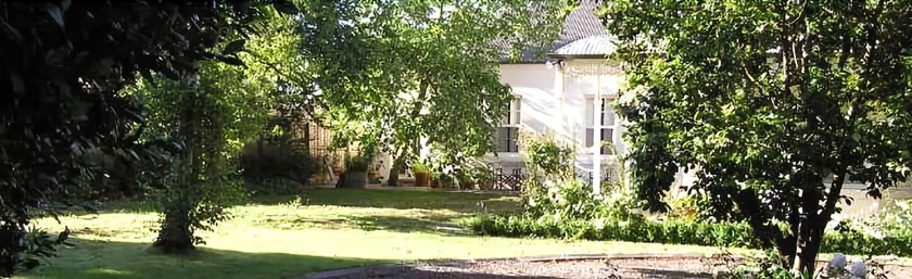 Imagen de los exteriores del Hotel Camellia Cottage Bed and Breakfast. Foto 6
