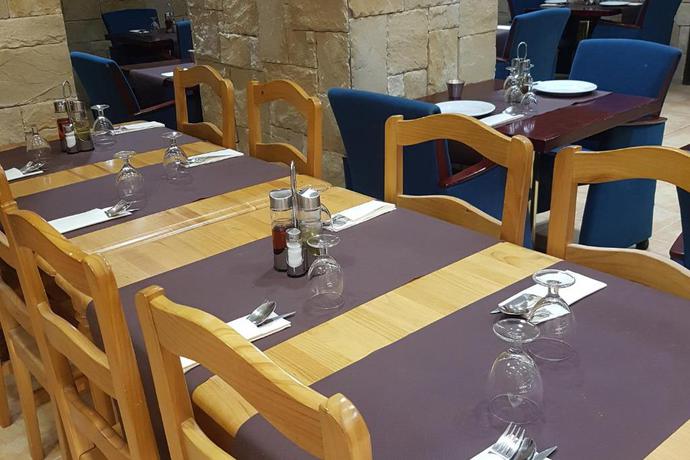 Imagen del bar/restaurante del Hotel Camel.lot. Foto 3