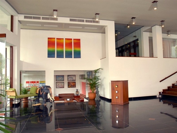 Imagen general del Hotel Camelot Beach. Foto 11