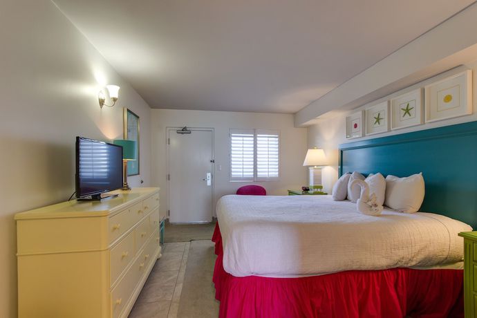 Imagen de la habitación del Hotel Camelot By The Sea By Oceana Resorts. Foto 2