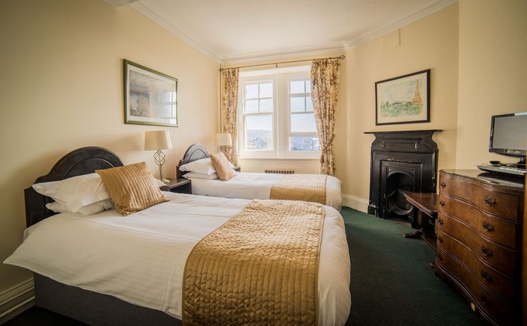 Imagen de la habitación del Hotel Camelot Castle. Foto 5