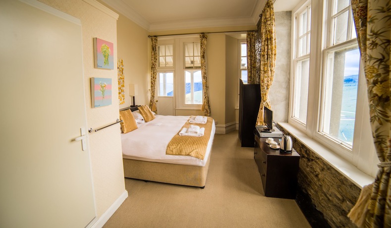 Imagen de la habitación del Hotel Camelot Castle. Foto 7