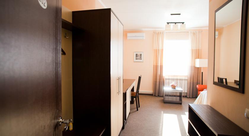 Imagen de la habitación del Hotel Camelot Hotel. Foto 3