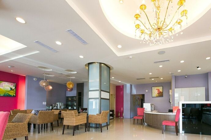 Imagen general del Hotel Camelot Inn, Jian. Foto 3