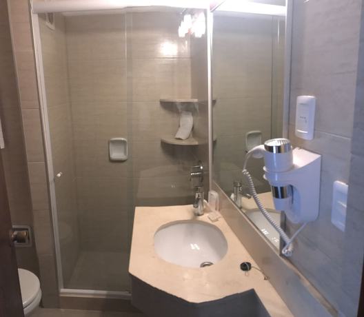 Imagen de la habitación del Hotel Camelot, PUNTA DEL ESTE. Foto 4