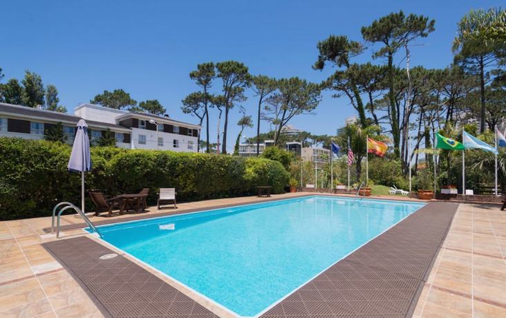 Imagen de la piscina del Hotel Camelot, PUNTA DEL ESTE. Foto 17