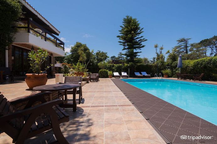 Imagen de la piscina del Hotel Camelot, PUNTA DEL ESTE. Foto 18