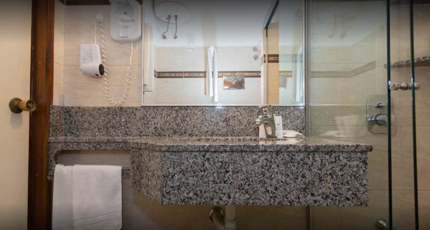 Imagen de la habitación del Hotel Camelot, PUNTA DEL ESTE. Foto 5