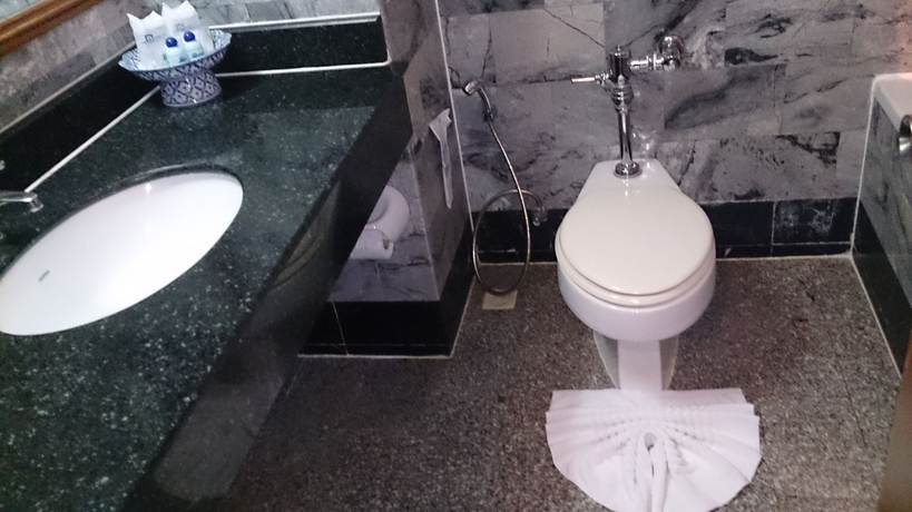 Imagen de la habitación del Hotel Camelot Pattaya. Foto 7