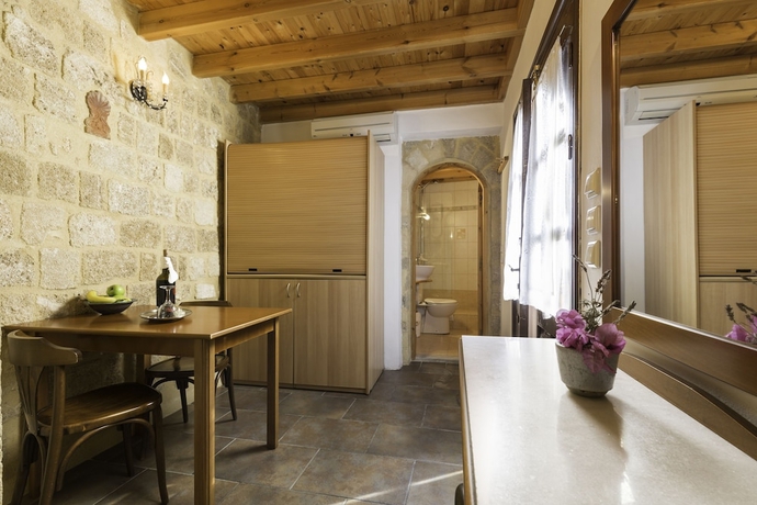 Imagen de la habitación del Hotel Camelot Traditional and Classic. Foto 5