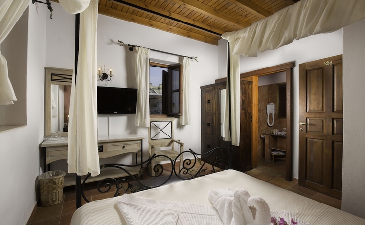 Imagen de la habitación del Hotel Camelot Traditional and Classic. Foto 7